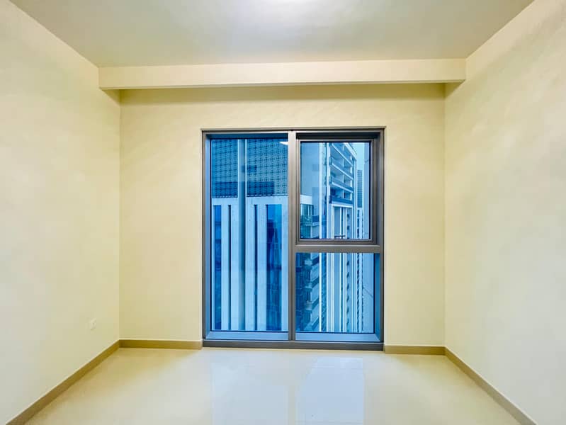 STUNNING VIEW OF DUBAI CREEK & BURJ KHALIFA 3-BEDROOM PLUS MAID - Image 21