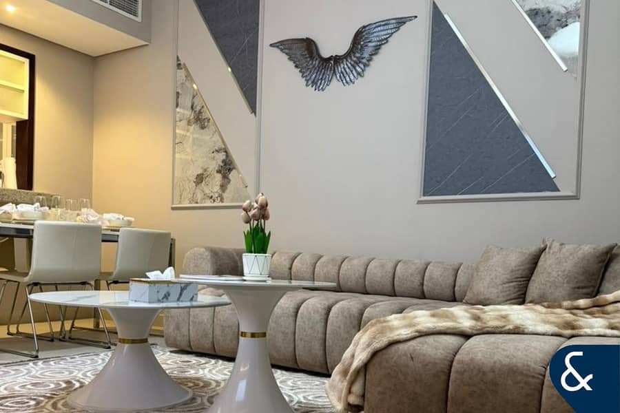 Upgraded | Vacant Now | Prime Location - Image 7