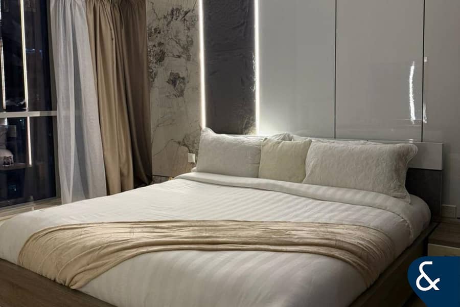 Upgraded | Vacant Now | Prime Location - Image 15