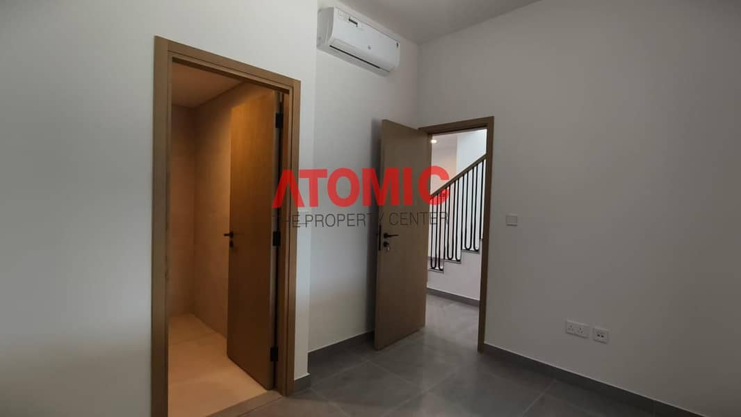 Vacant | Single Row | Park View | Keys Are In Hand - Image 26