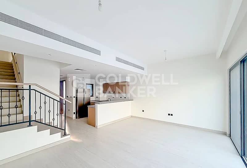 Ready To Move | 4 Cheques | Hot Deal