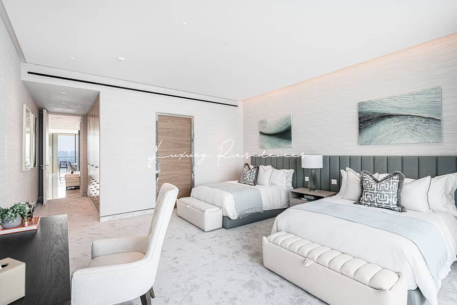 Exquisite Private Home by Award-Winning Designer - Image 16