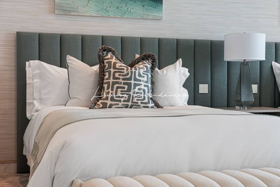 Exquisite Private Home by Award-Winning Designer - Image 18