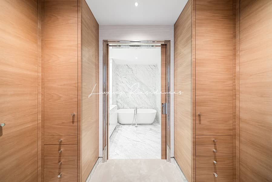 Exquisite Private Home by Award-Winning Designer - Image 21