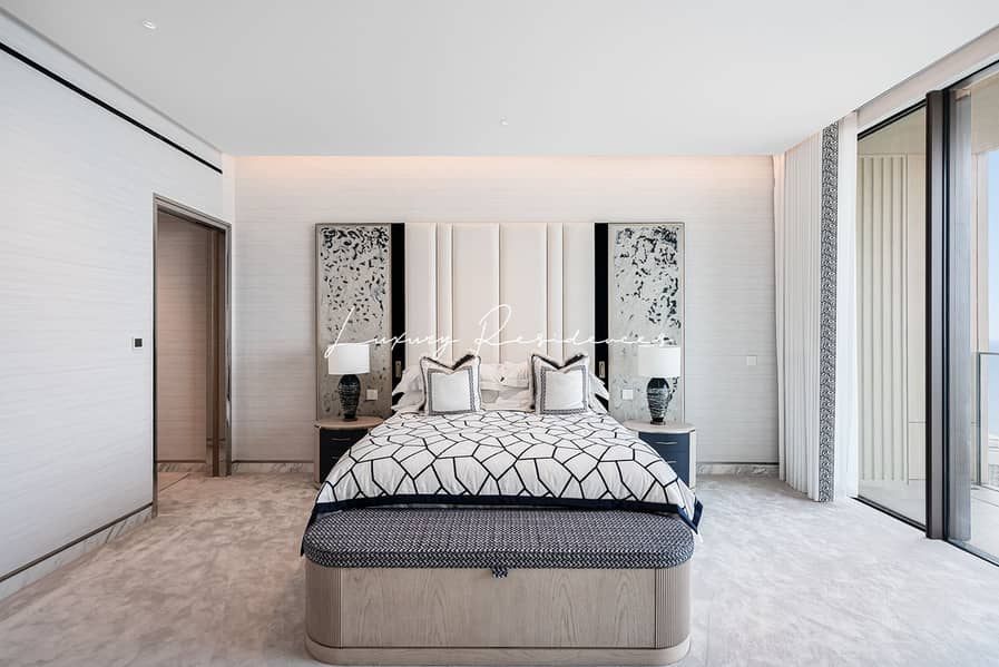 Exquisite Private Home by Award-Winning Designer - Image 26