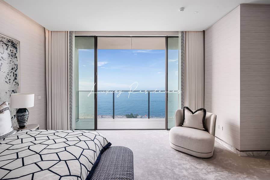 Exquisite Private Home by Award-Winning Designer - Image 30