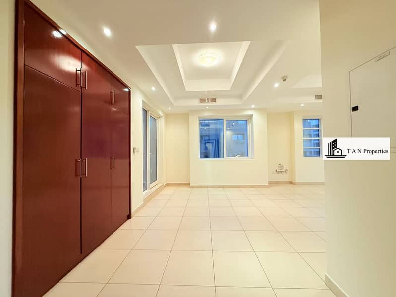 Chiller Free | Spacious with Kitchen Appliances | All Amenities - Image 8