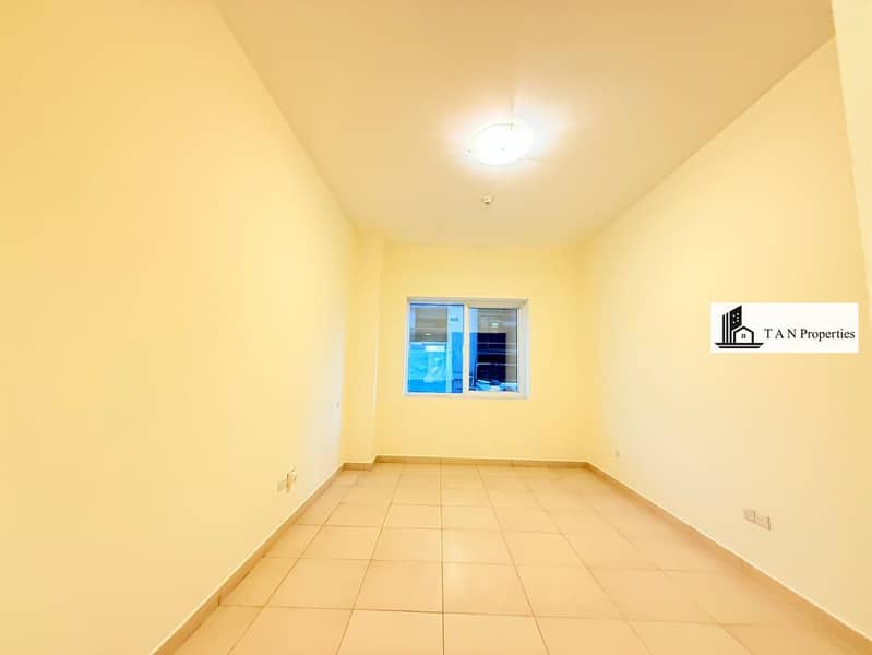 Chiller Free | Spacious with Kitchen Appliances | All Amenities - Image 12