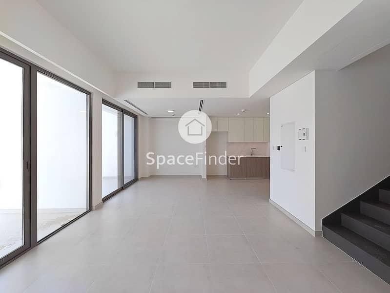 Spacious 3 Bed+Maid Villa | Vacant | Great Investment