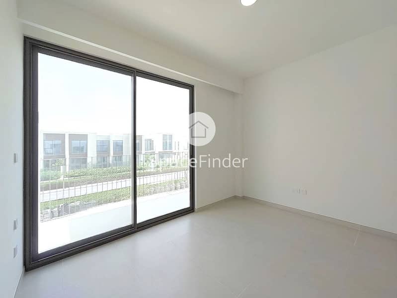 Spacious 3 Bed+Maid Villa | Vacant | Great Investment - Image 6