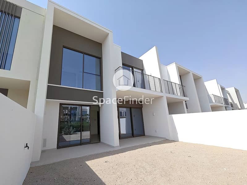 Spacious 3 Bed+Maid Villa | Vacant | Great Investment - Image 24