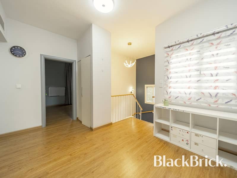 Upgraded Stand Alone Villa | Near pool and Park - Image 7