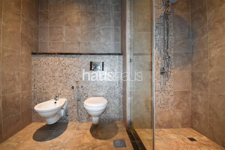 Legacy Small | Private Pool | 3 BR + Maid - Image 10