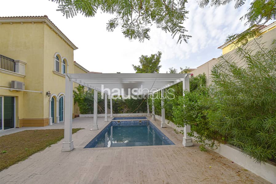 Legacy Small | Private Pool | 3 BR + Maid - Image 11