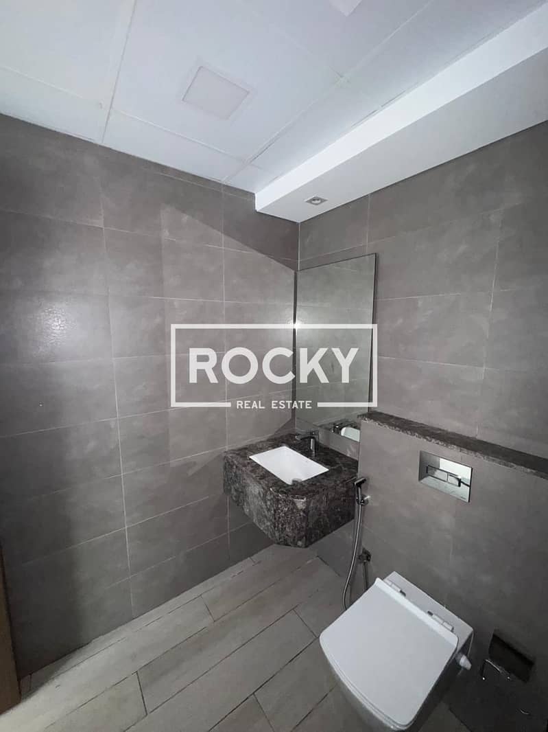 1 B/R | Pool & Gym | Jumeirah Garden City. - Image 9