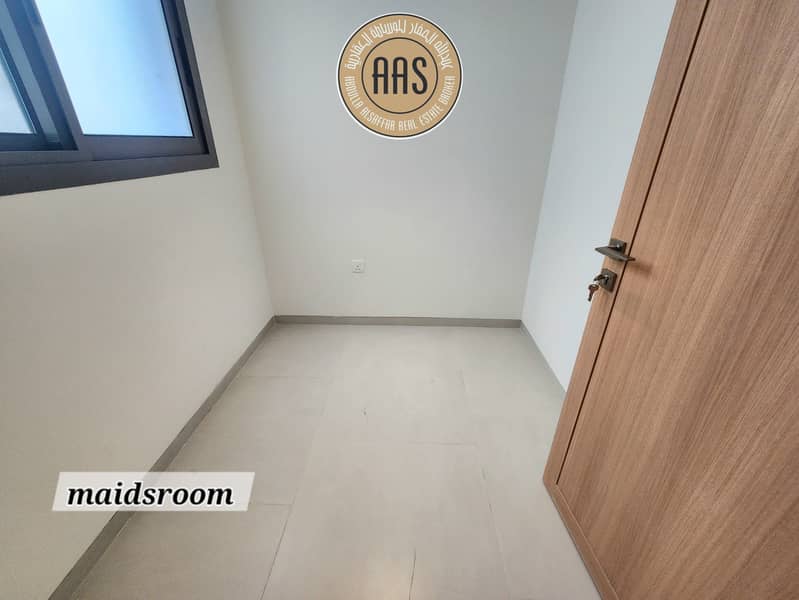 Brand new penthouse 3BR with maids || private terrace on roof || only rent 190k || full amenities || arjan - Image 9