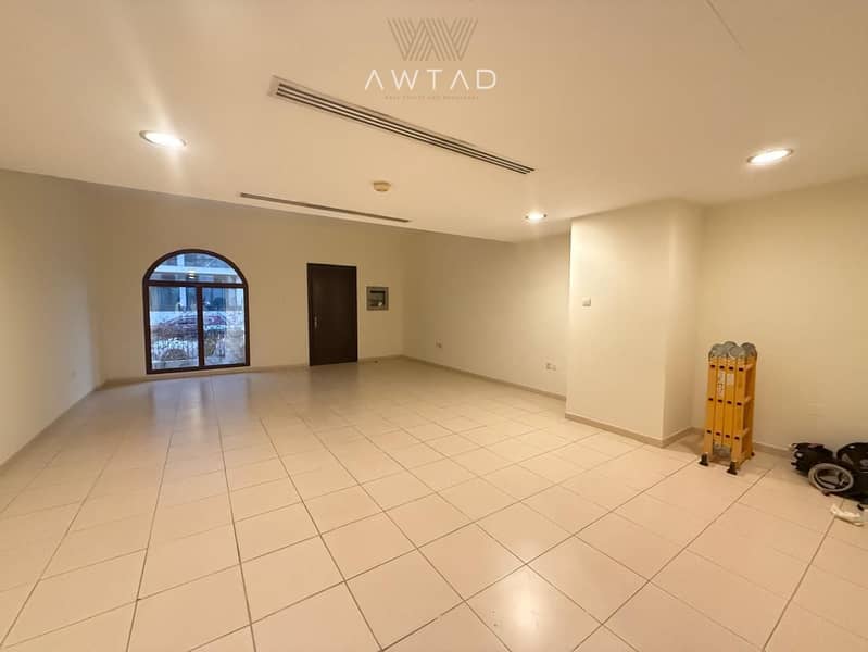 Ready To Move | Close Kitchen | 3Bed Plus Maids