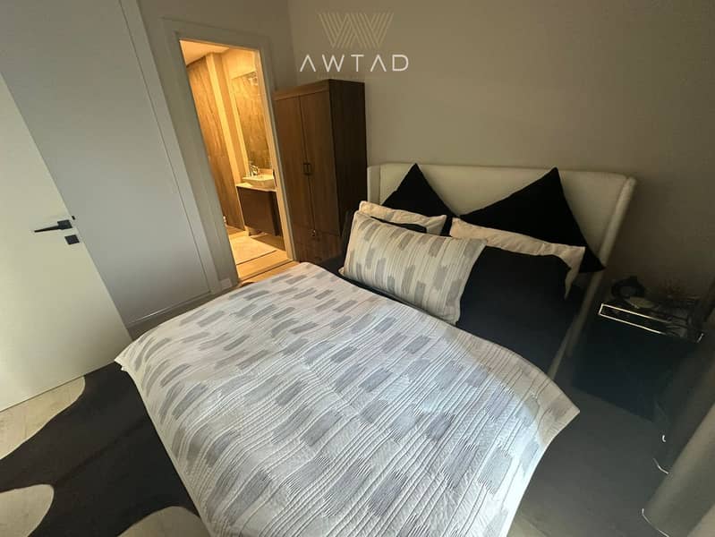 Fully-Furnished |Stunning Pool View| 2 Balconies - Image 9