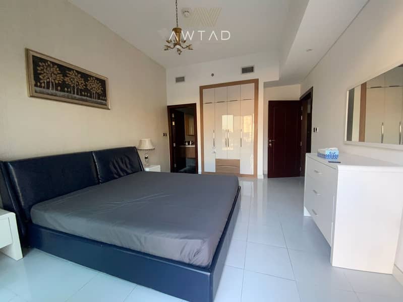 Vacant | Fully Furnished | Road View | Huge Layout - Image 12