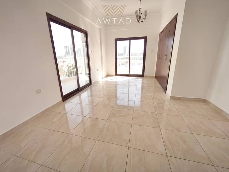 Ready to Move in | Huge Layout | Community View