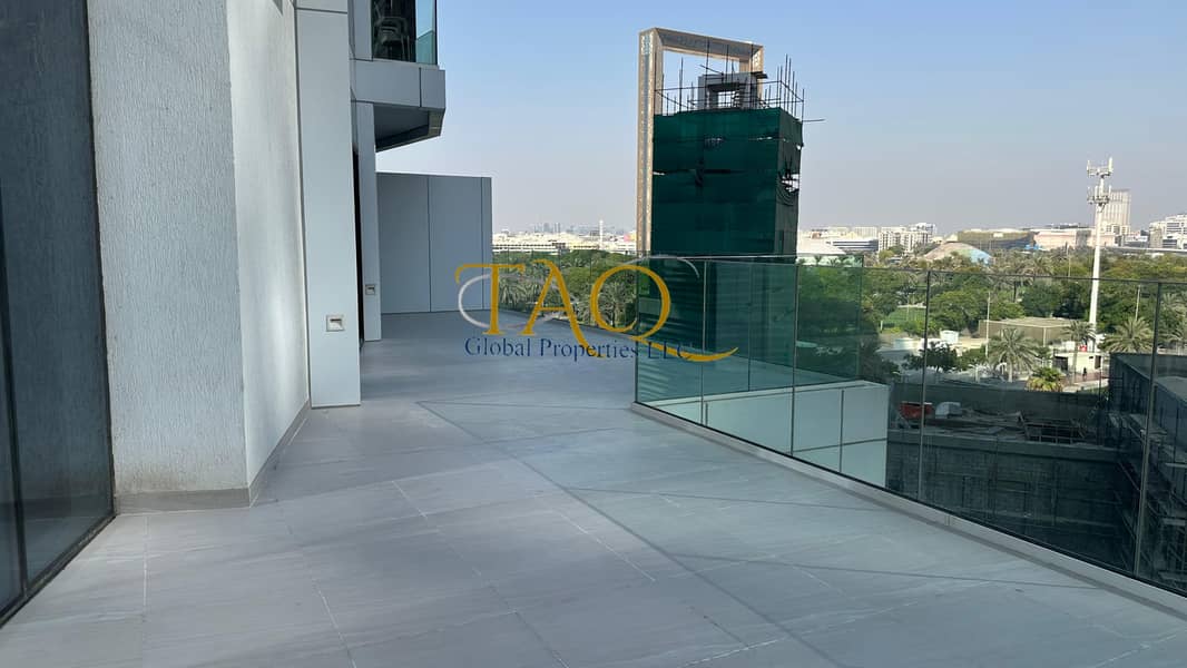 Massive balcony | HOT listing | viewing Is Advise | Ready to Move in