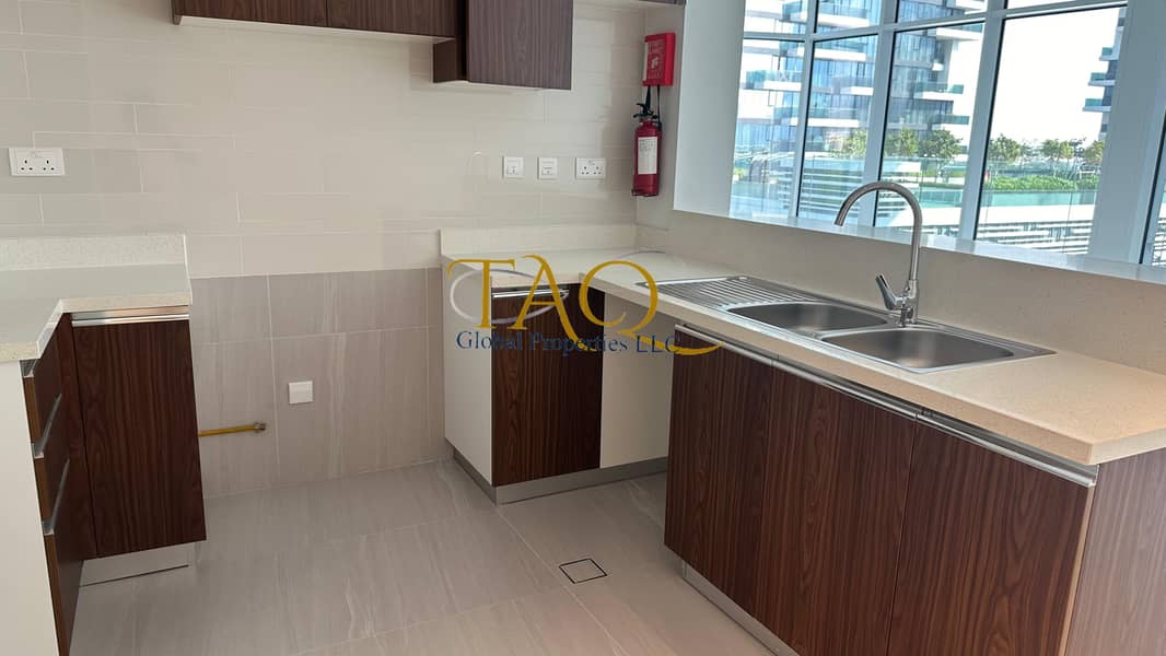 Massive balcony | HOT listing | viewing Is Advise | Ready to Move in - Image 10