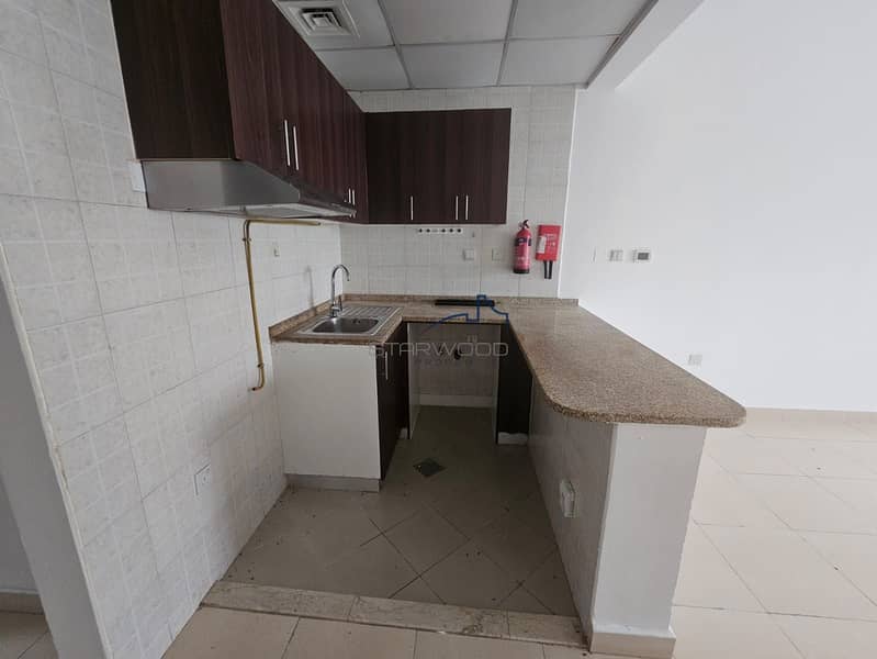 Chiller Free | Bright Unit | Prime Location - Image 6