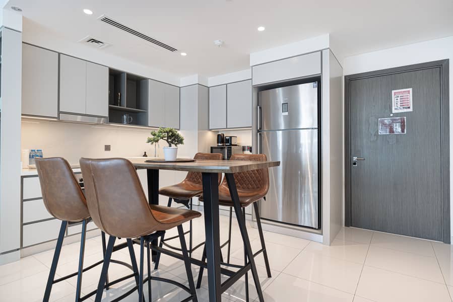 PALM AND MARINA VIEW | MONTHLY RENTAL | SUNRISE BAY