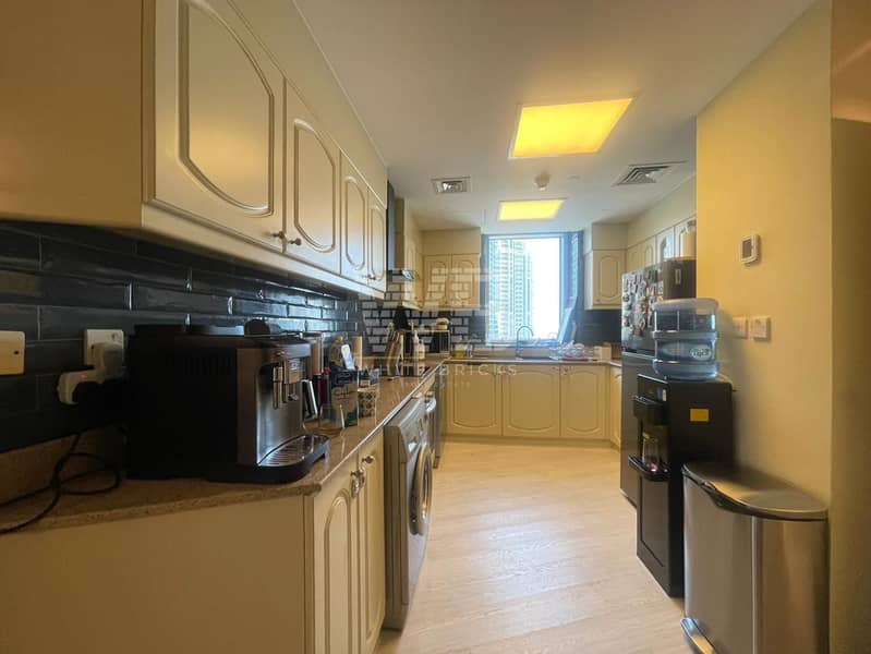 Marina View | Fully Upgraded | Vacant - Image 11