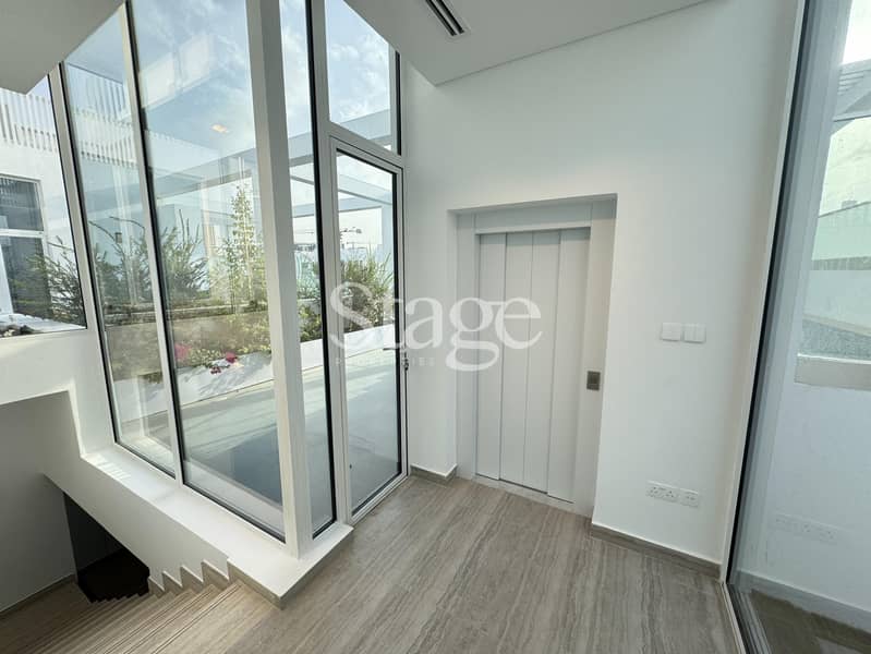 Single Row Unit | Luxury 4 BR Villa | Lagoon View - Image 26