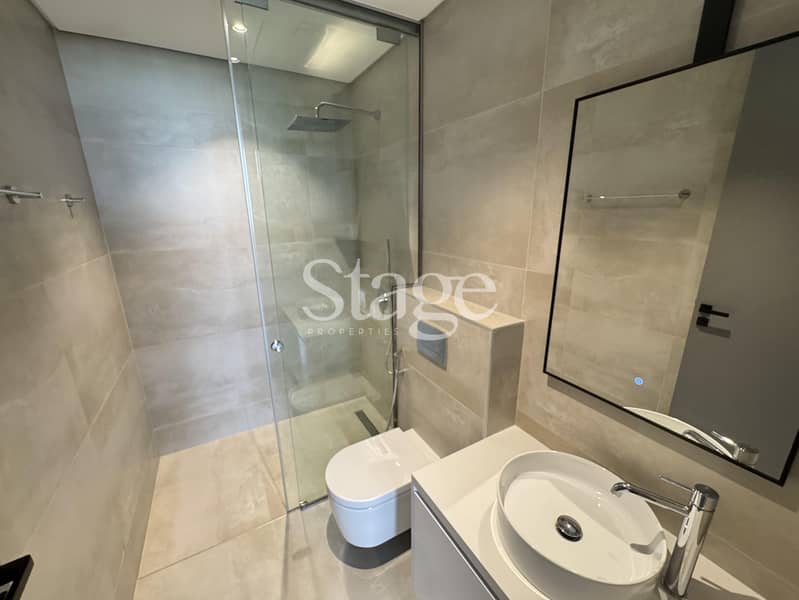 Single Row Unit | Luxury 4 BR Villa | Lagoon View - Image 30