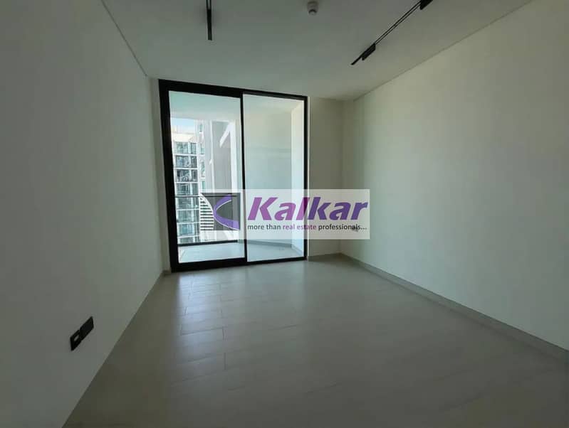 Brand New-Studio with balcony & kitchen appliances