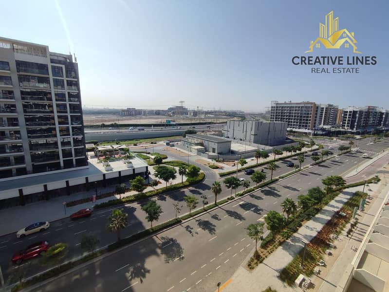 SPACIOUS STUDIO - BOULEVARD VIEW - CHILLER FREE