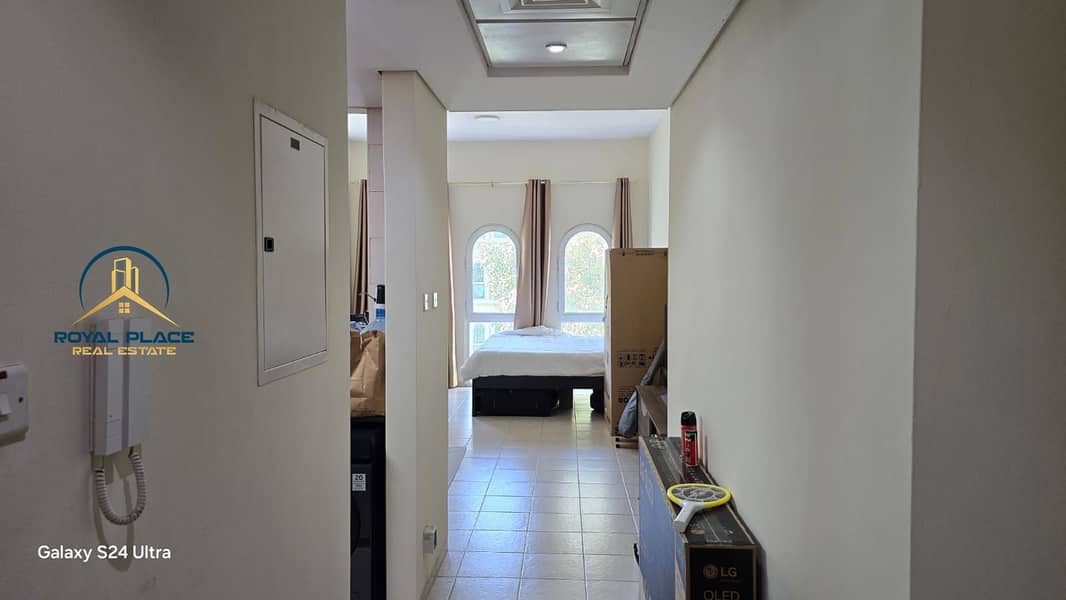 SPACIOUS | NEAR TO METRO | PRICE NEGOTIABLE