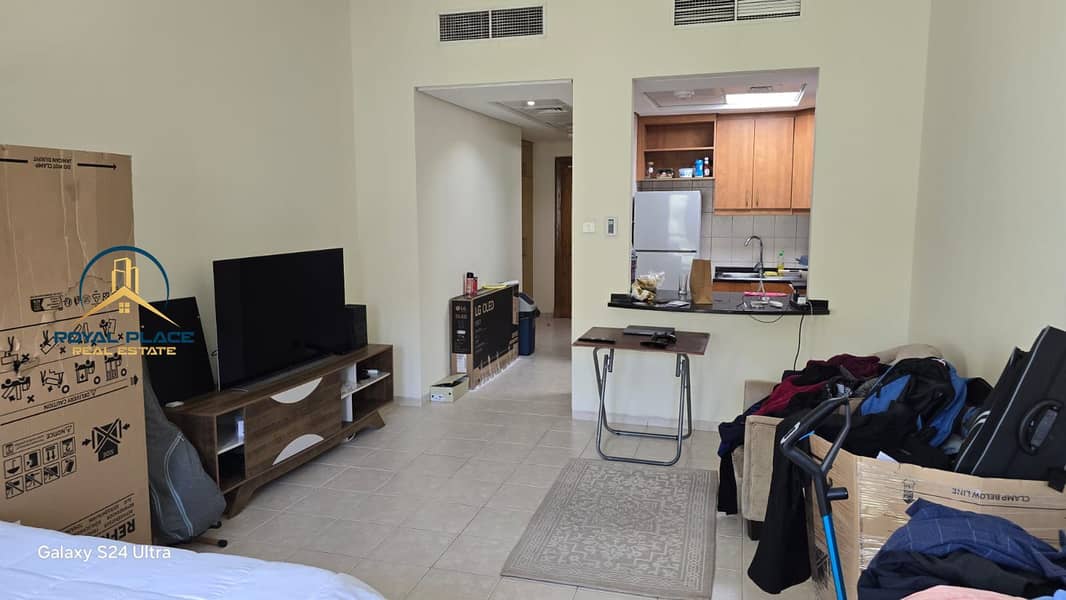 SPACIOUS | NEAR TO METRO | PRICE NEGOTIABLE