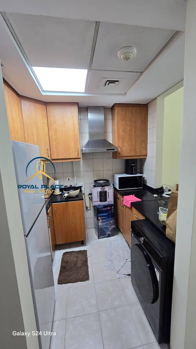 SPACIOUS | NEAR TO METRO | PRICE NEGOTIABLE