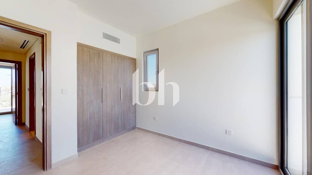 Move-in ready | Prime Location | Landscaped - Image 6