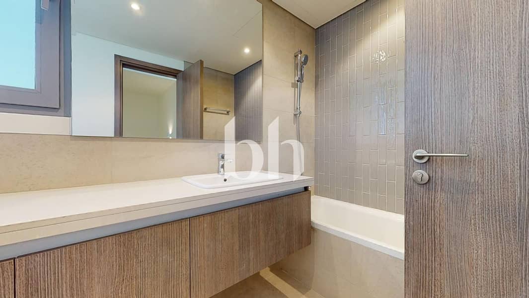 Move-in ready | Prime Location | Landscaped - Image 8