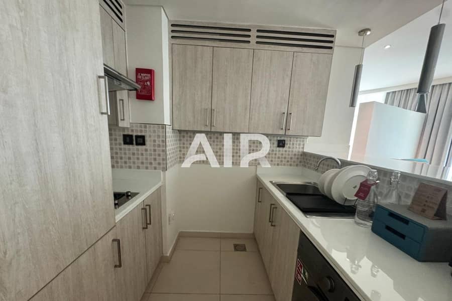 Large Studio | Skyline Sea View | Fully Furnished - Image 9