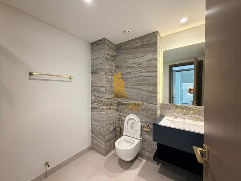 Park View | Genuine Listing | 4 Beds | 7 Washrooms - Image 8