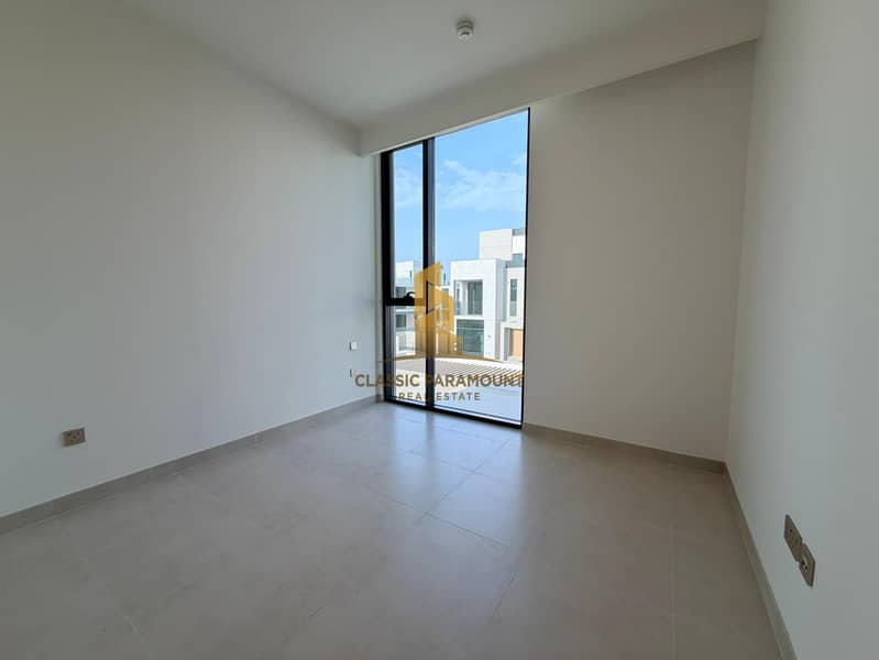 Park View | Genuine Listing | 4 Beds | 7 Washrooms - Image 9