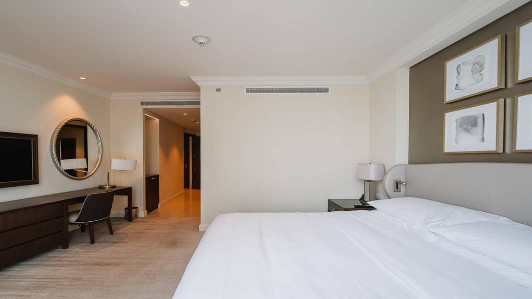 Luxury 2BR | Full Burj Khalifa & Fountain View | Fontaine Views