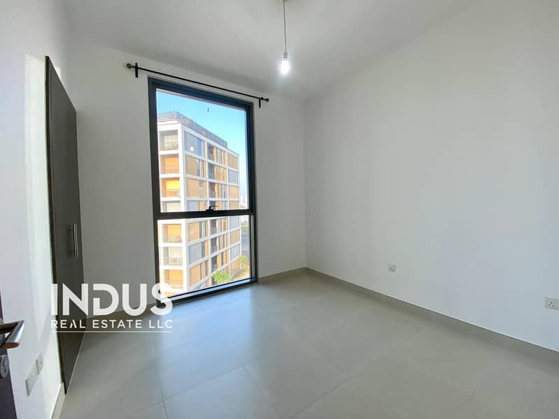 Vacant | Park Facing | 2 Bed + Maid - Image 6