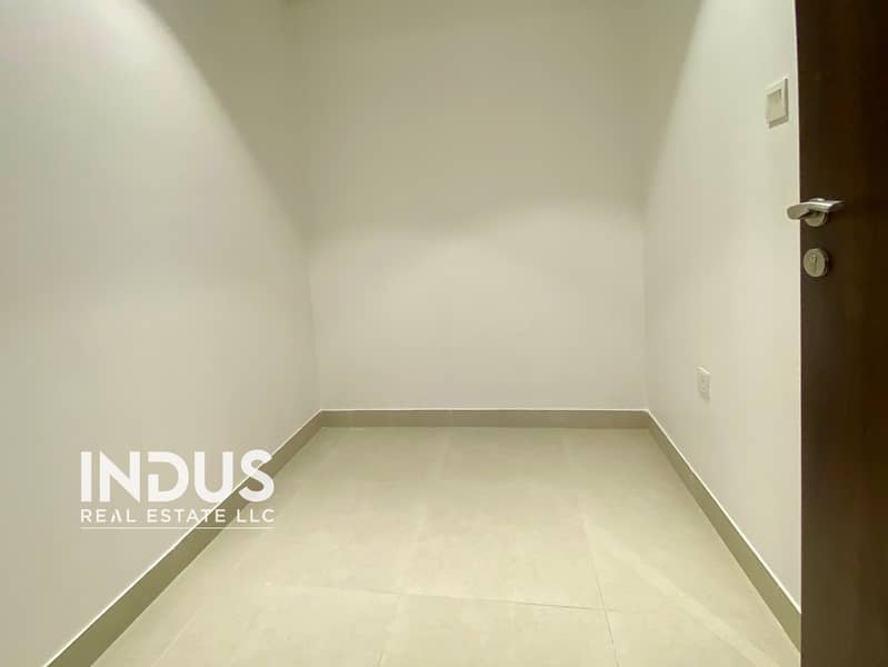 Vacant | Park Facing | 2 Bed + Maid - Image 8