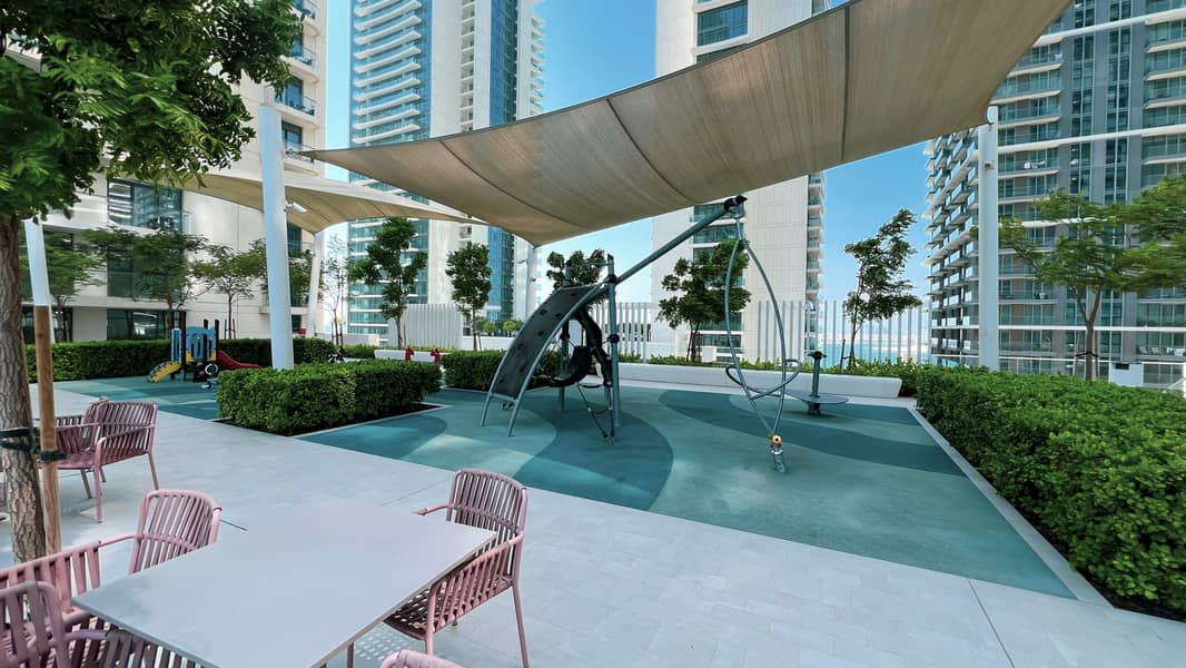 PALM AND MARINA VIEW | MONTHLY RENTAL | SUNRISE BAY - Image 11