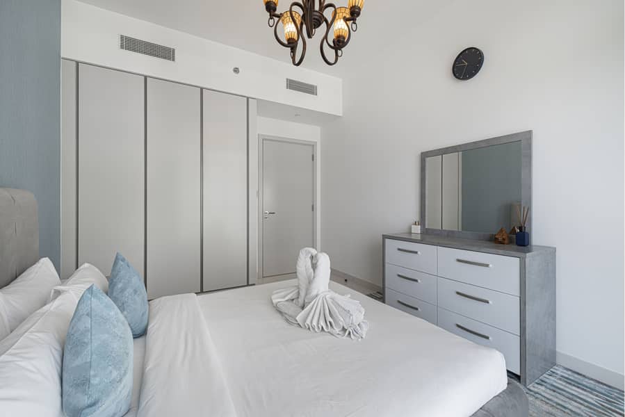 PALM AND MARINA VIEW | MONTHLY RENTAL | SUNRISE BAY - Image 24