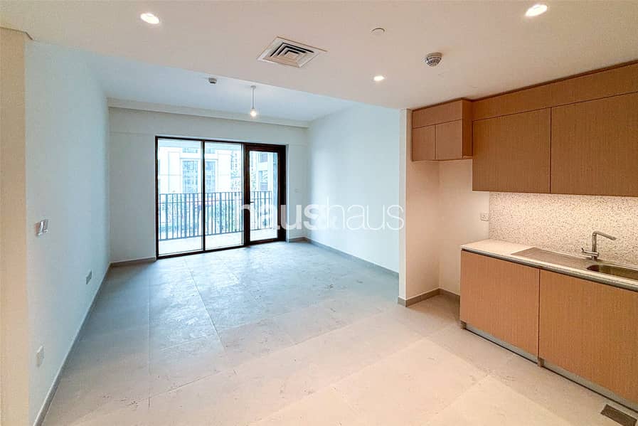 Vacant | Brand New | Private Beach Access