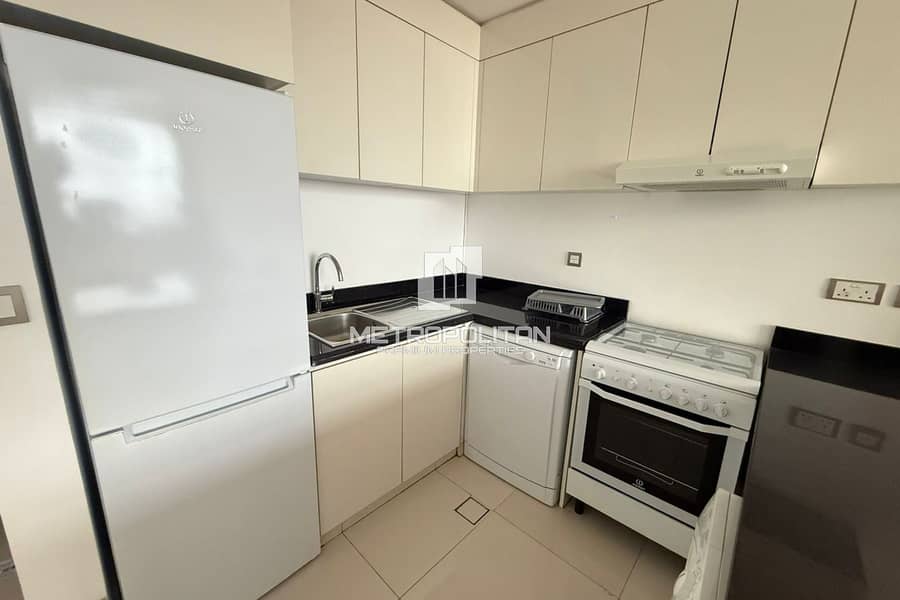 Fully Furnish | Upgraded | Ready to Move-In