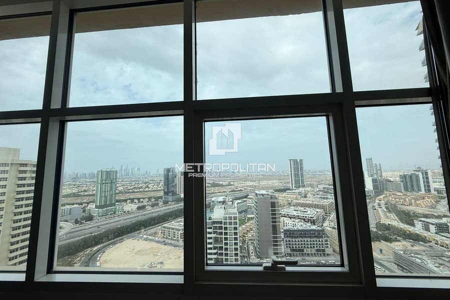 Fully Furnish | Upgraded | Ready to Move-In - Image 11