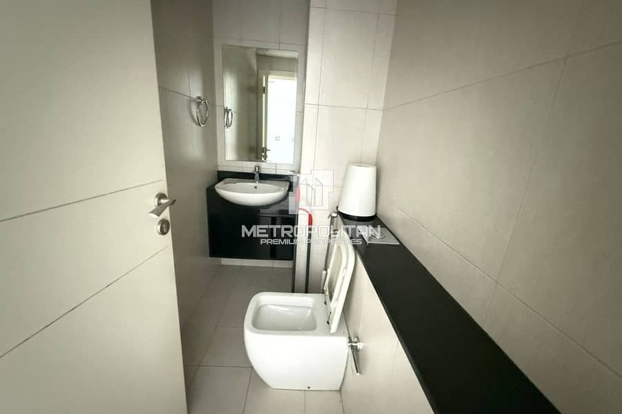 Fully Furnish | Upgraded | Ready to Move-In - Image 12